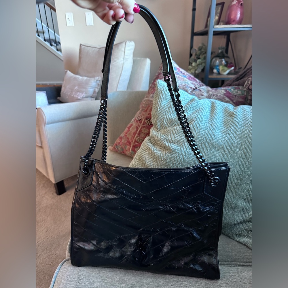 Yves Saint Laurent Niki Shopping Tote in black vintage leather